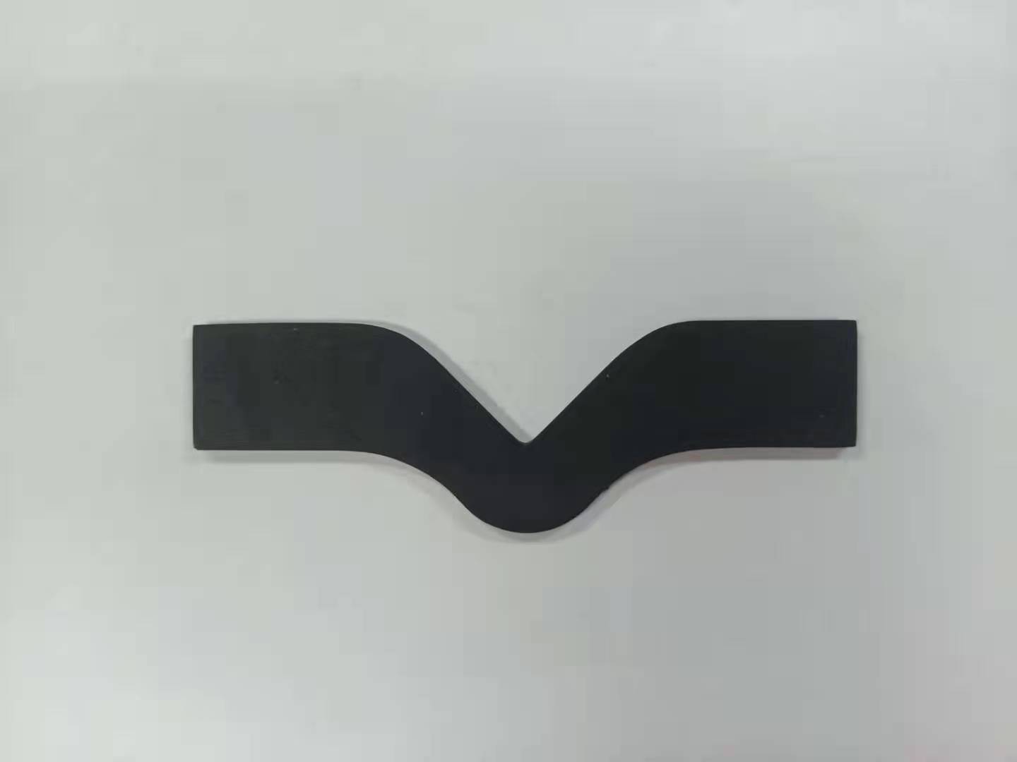 直角撕裂试样.jpg 直角撕裂试样.jpg