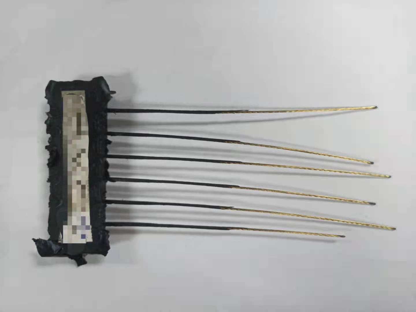 钢丝抽出试样.jpg 钢丝抽出试样.jpg